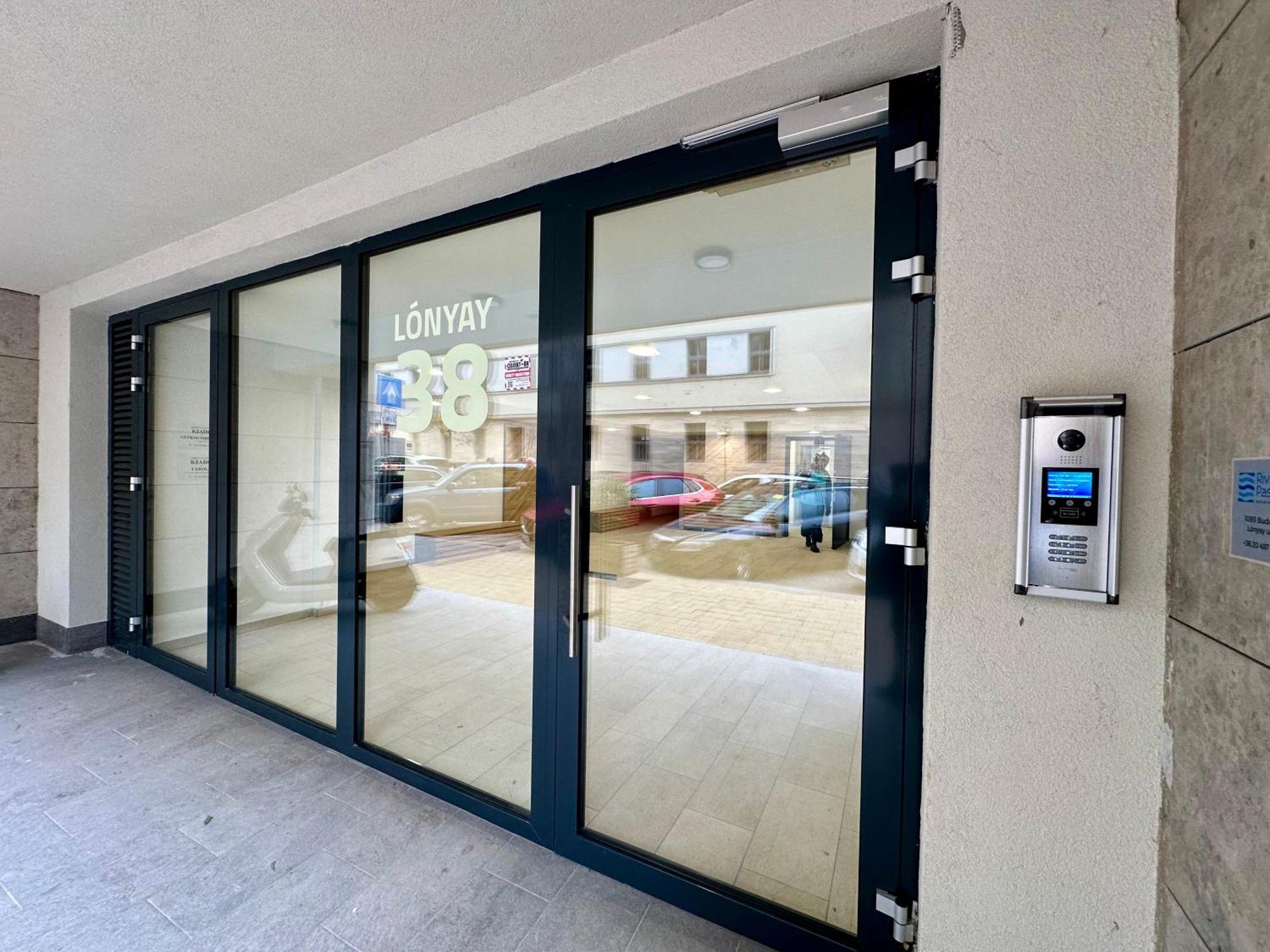 River Passage Budapest Garage/Ac/Balcony Exterior foto